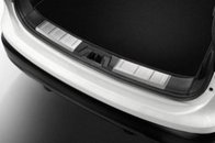 Хромированные накладки на порог багажника
