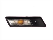 Указатель поворота BMW 3 (e30) 1987-1991/3 (e36) 90-96/5 (e34) 88-97/7 (e32) 87-94 на крыле правый белый -лампа