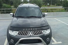 Дефлектор капота (мухобойка) Mitsubishi Pajero Sport 2008-